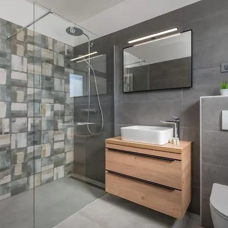 4-bedroom With Pool Near Villa Vodnjan