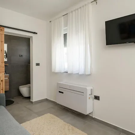 Villa 4-bedroom With Pool Near *